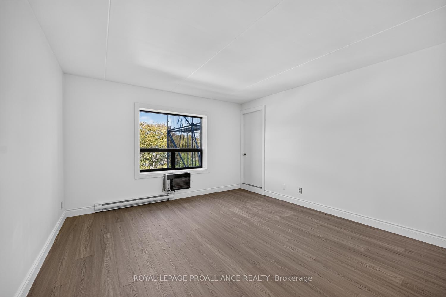 Photo 7 of Unit 403, 95 Windsor Drive, Brockville, Brockville — HOMEH