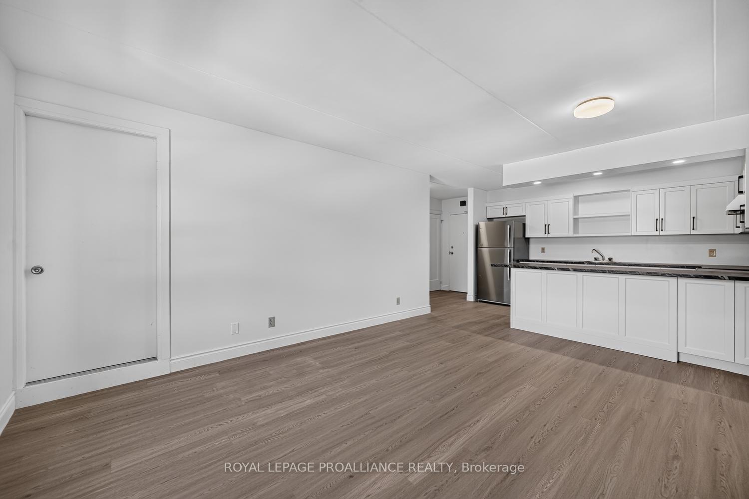 Photo 8 of Unit 403, 95 Windsor Drive, Brockville, Brockville — HOMEH