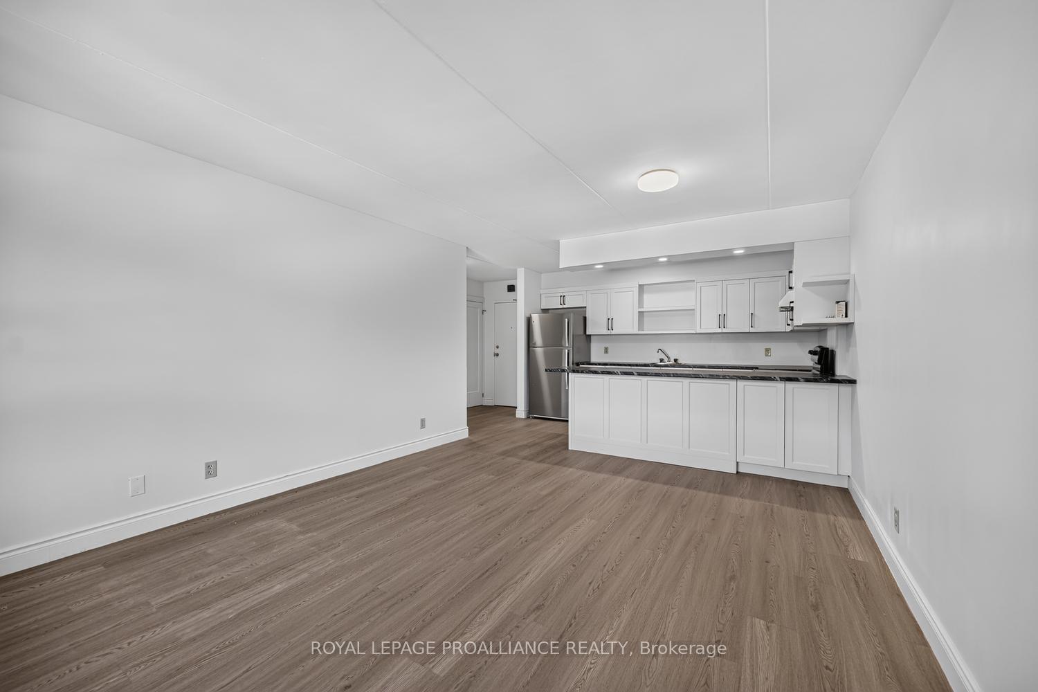 Photo 10 of Unit 403, 95 Windsor Drive, Brockville, Brockville — HOMEH