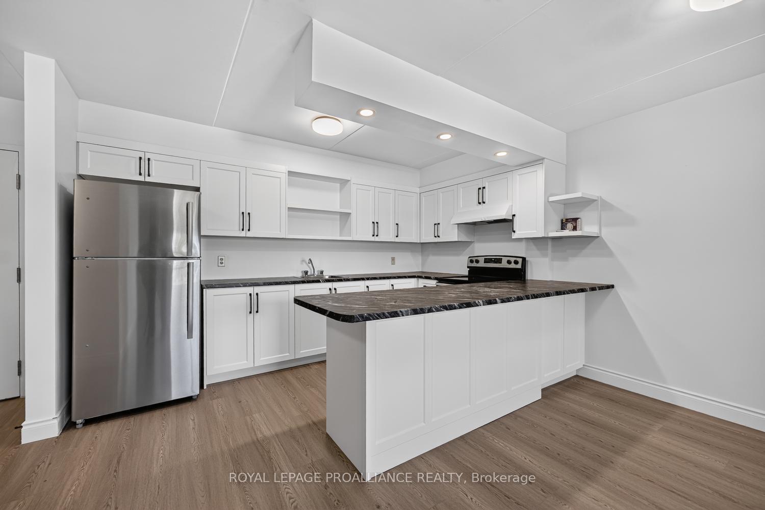 Photo 13 of Unit 403, 95 Windsor Drive, Brockville, Brockville — HOMEH