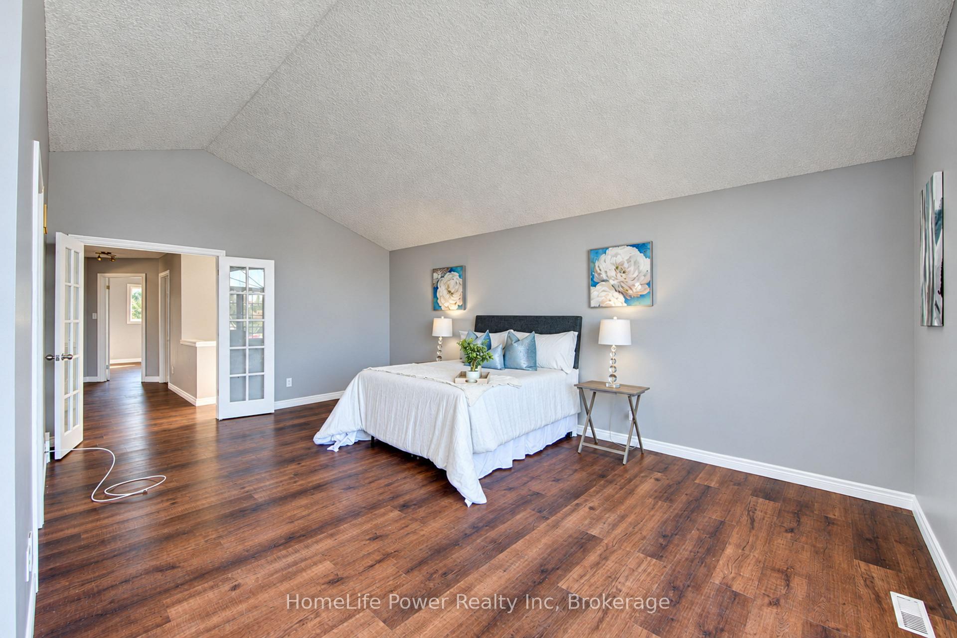 Photo 21 of 575 Thistlewood Drive, London, North C — HOMEH