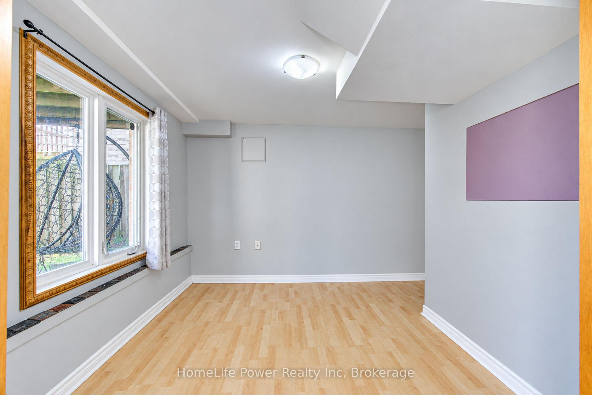 Photo 35 of 575 Thistlewood Drive, London, North C — HOMEH