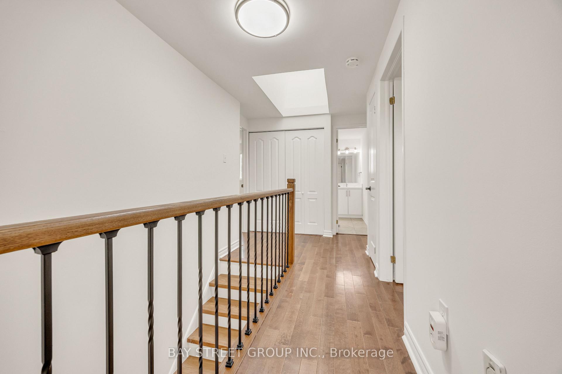 Photo 17 of 13 Irish Lane, Barrie, Grove East — HOMEH