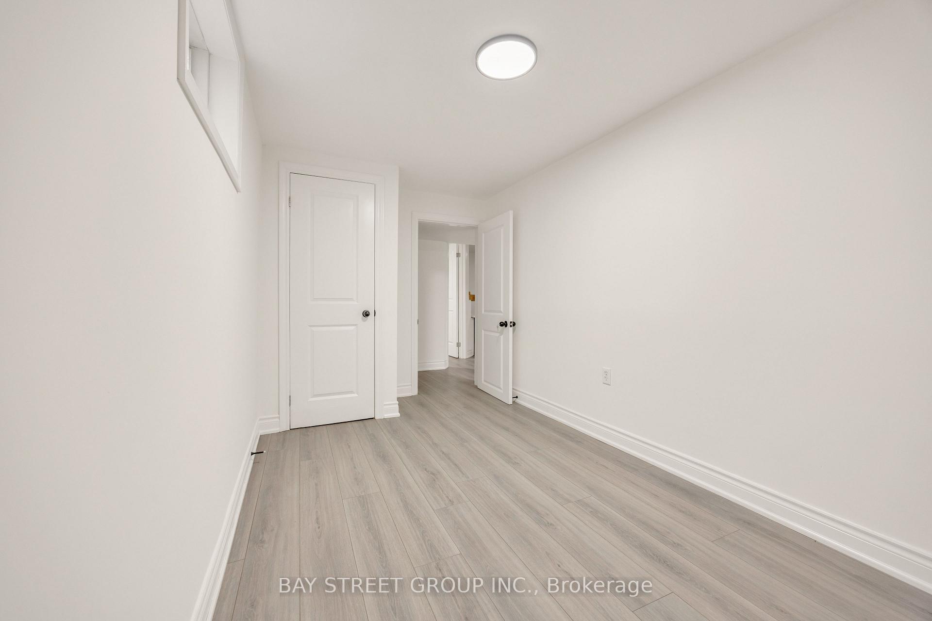 Photo 34 of 13 Irish Lane, Barrie, Grove East — HOMEH