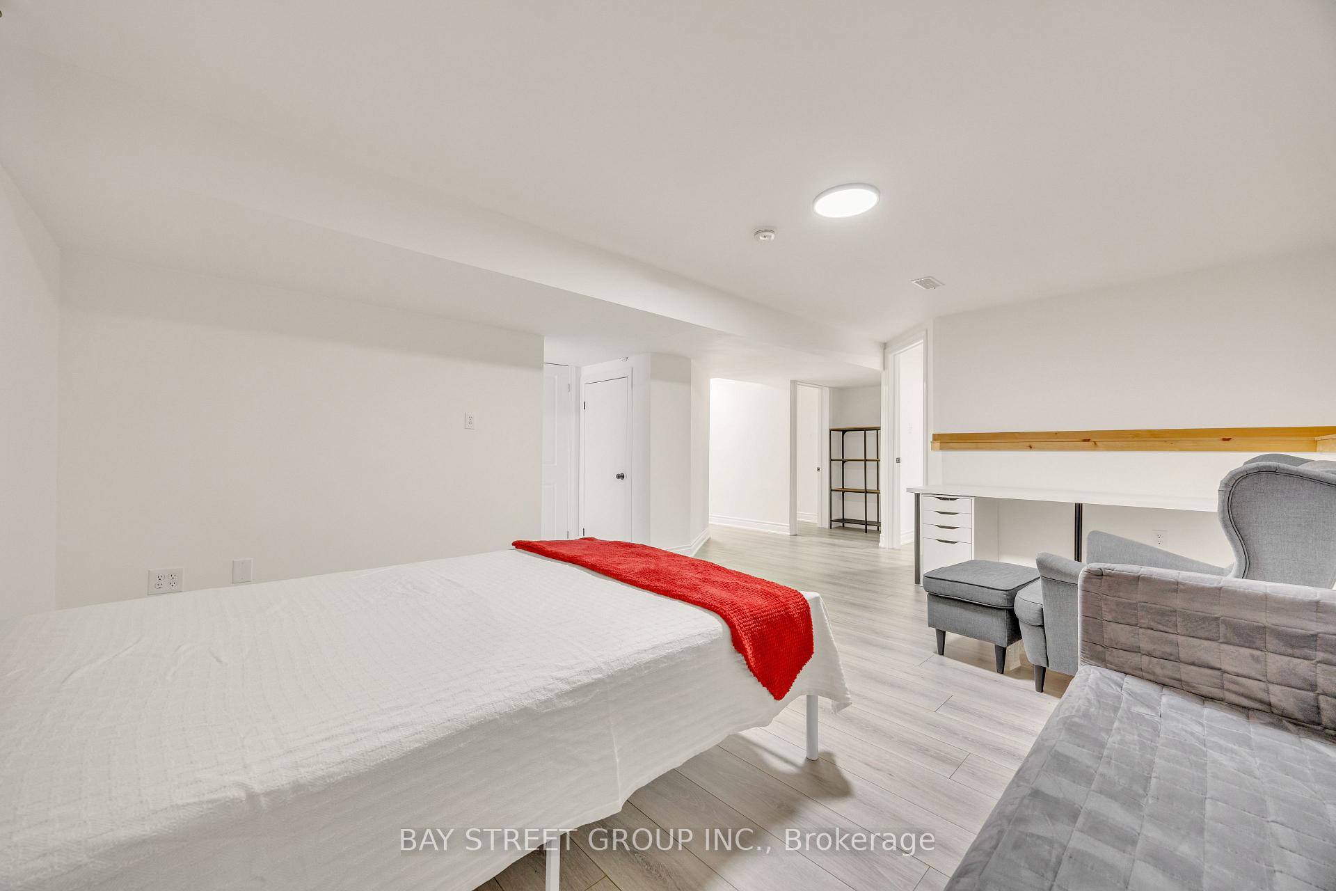 Photo 35 of 13 Irish Lane, Barrie, Grove East — HOMEH