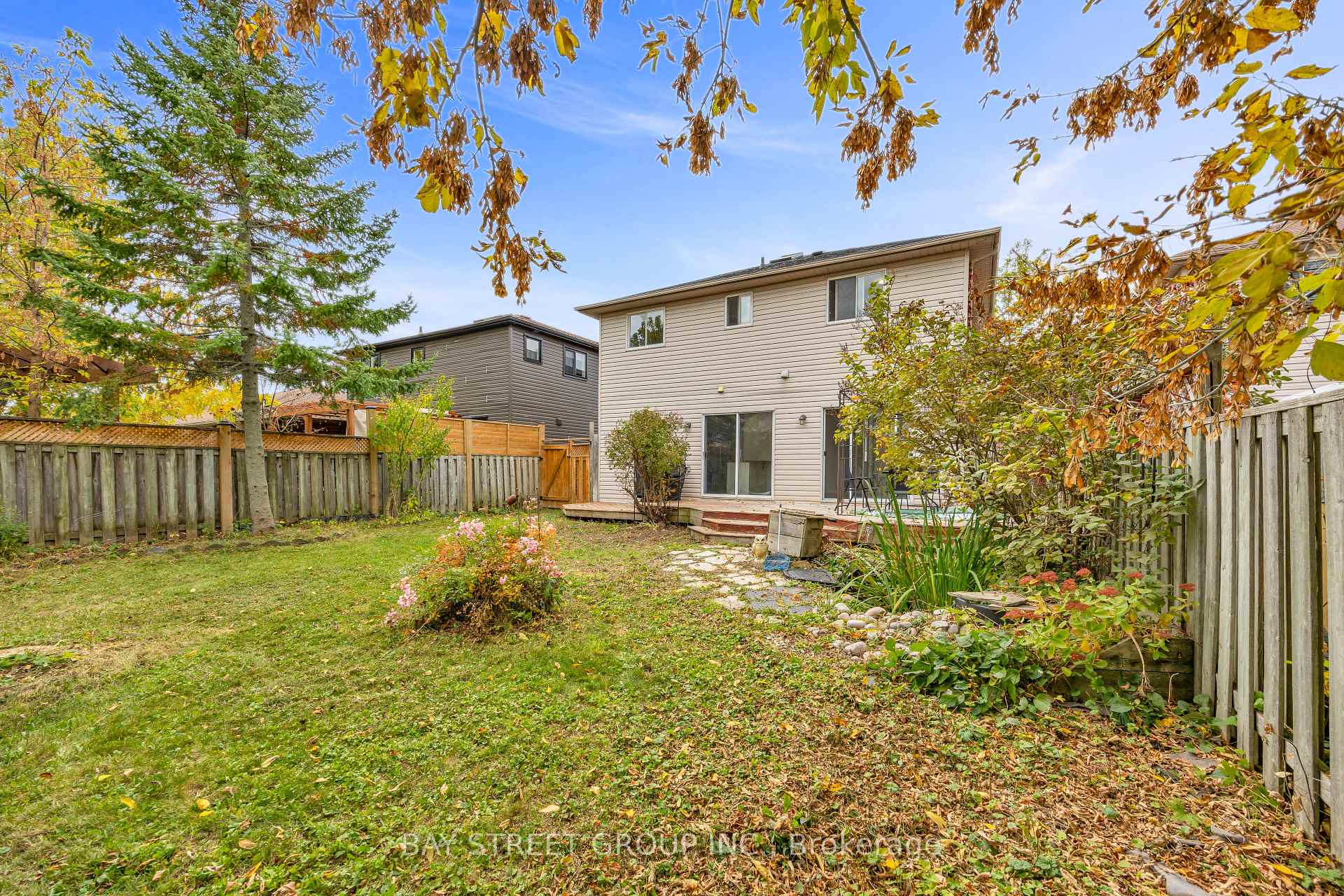 Photo 41 of 13 Irish Lane, Barrie, Grove East — HOMEH