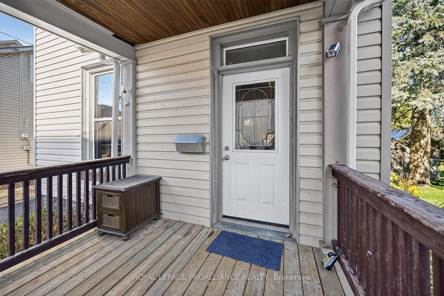 Photo 4 of 22 Abbott Street, Brockville, Brockville — HOMEH