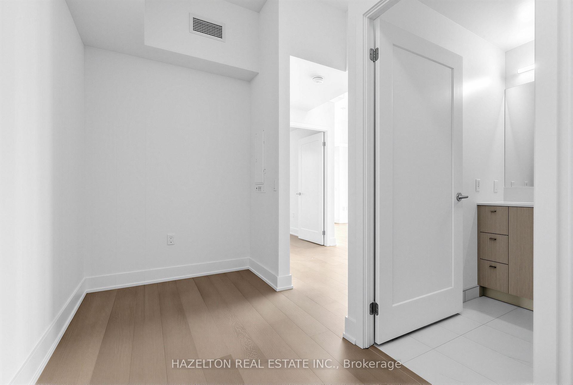 Photo 9 of Unit 602, 8 Manor Road W, Toronto, Yonge-Eglinton — HOMEH