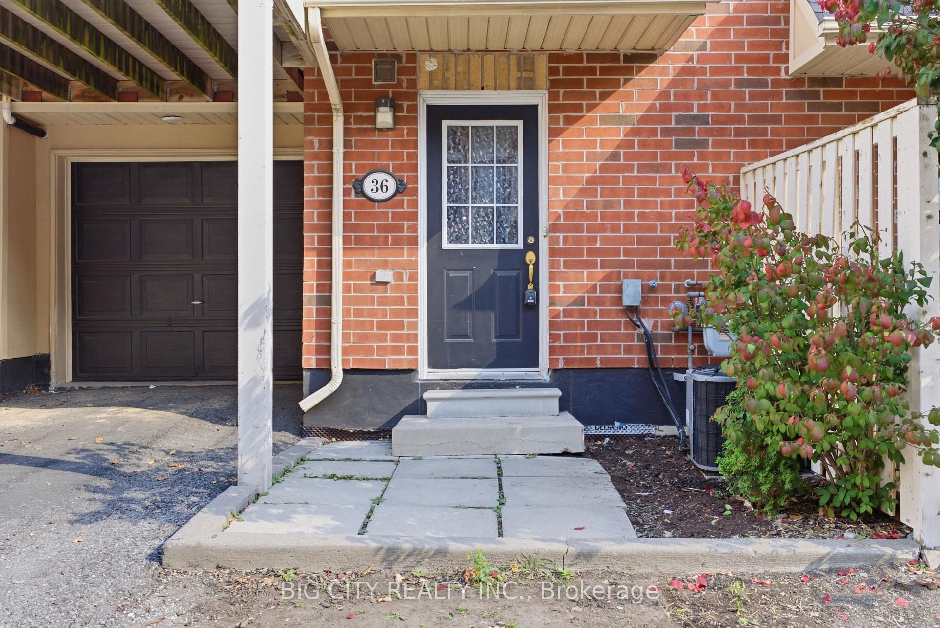 Photo 4 of Unit 36, 1775 Valley Farm Road, Pickering, Town Centre — HOMEH