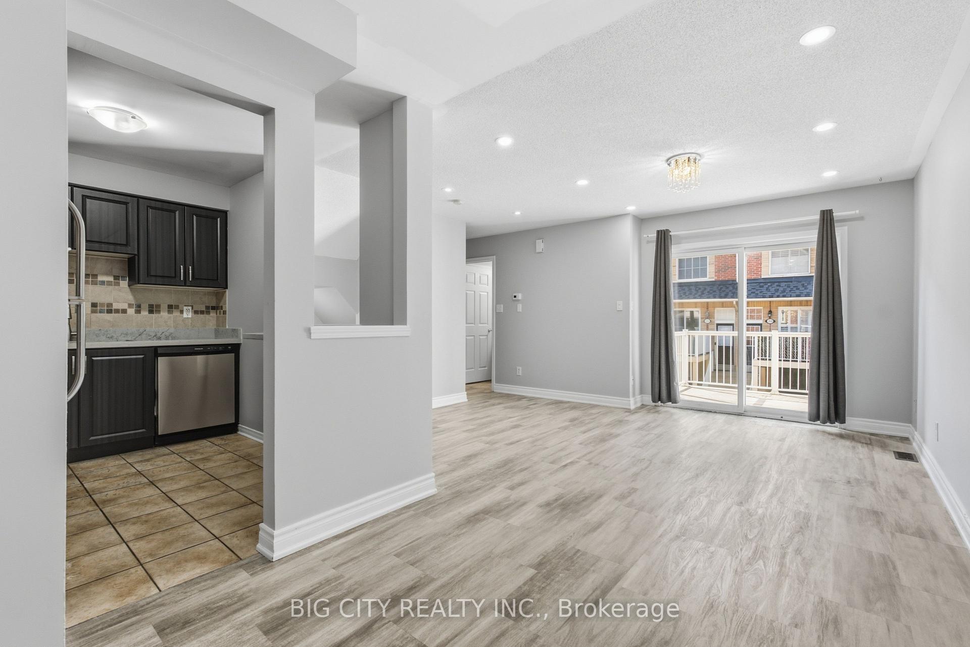 Photo 11 of Unit 36, 1775 Valley Farm Road, Pickering, Town Centre — HOMEH