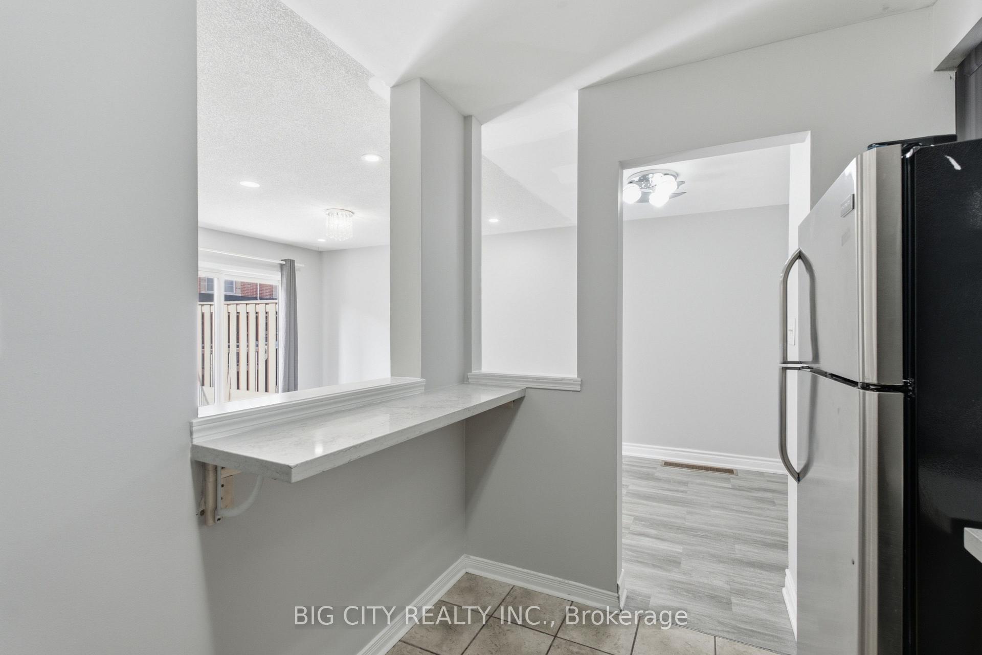 Photo 13 of Unit 36, 1775 Valley Farm Road, Pickering, Town Centre — HOMEH