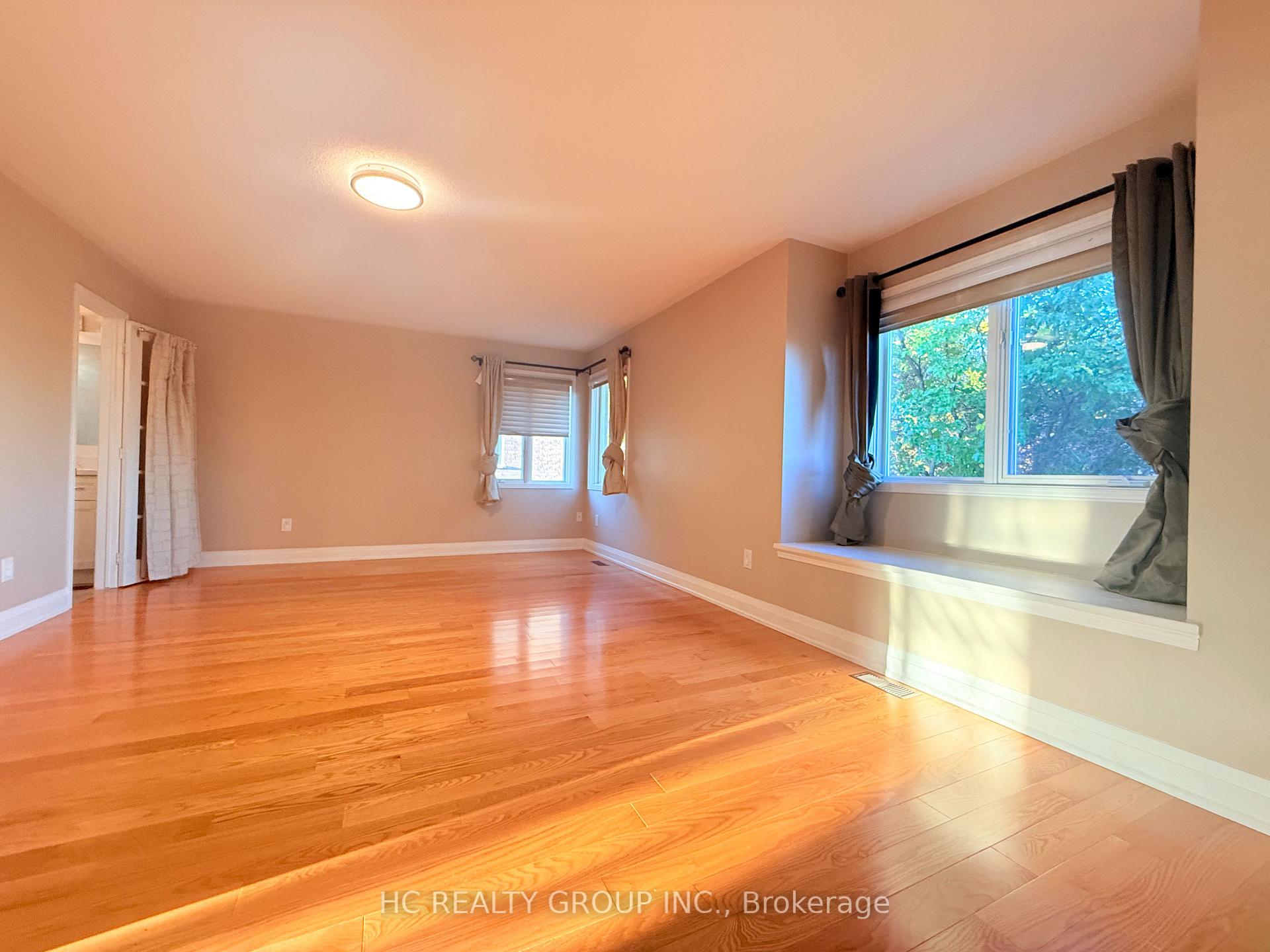 Photo 18 of 48 Burndenford Crescent, Markham, Markville — HOMEH