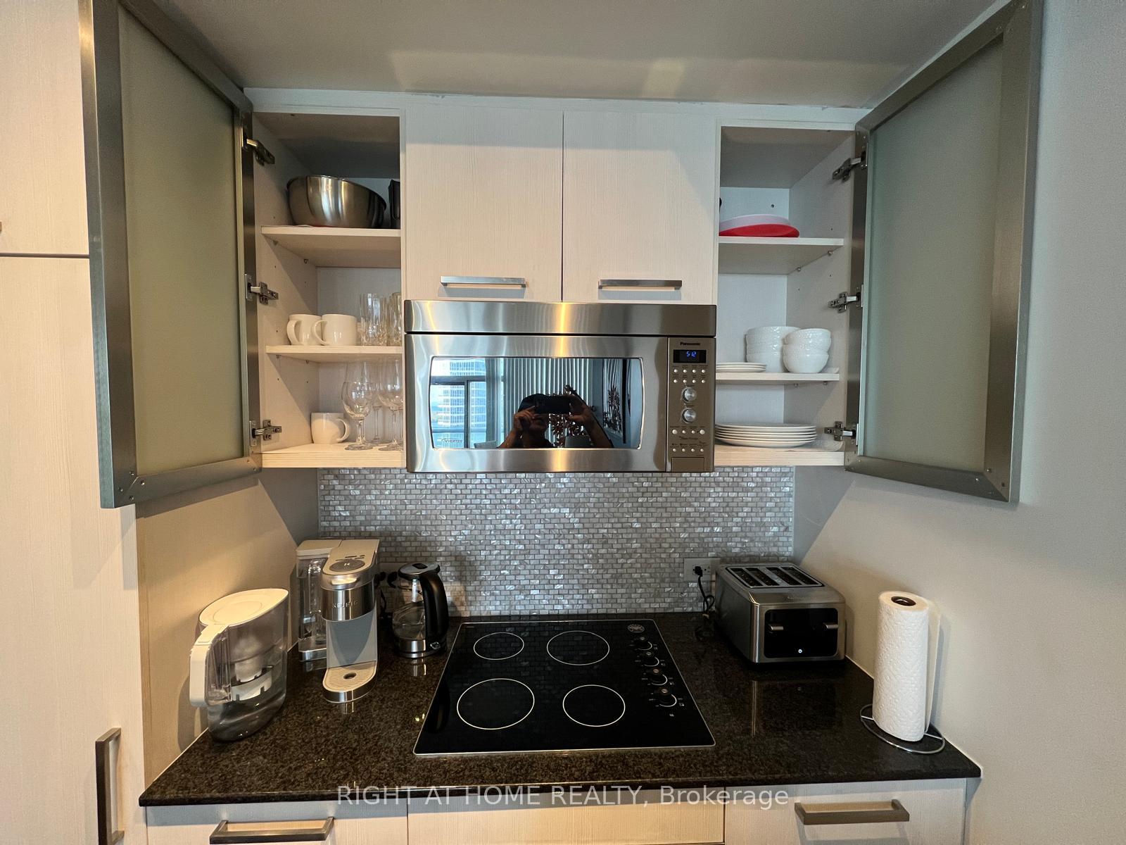 Photo 11 of Unit 2503, 12 York Street, Toronto, Waterfront Communities — HOMEH