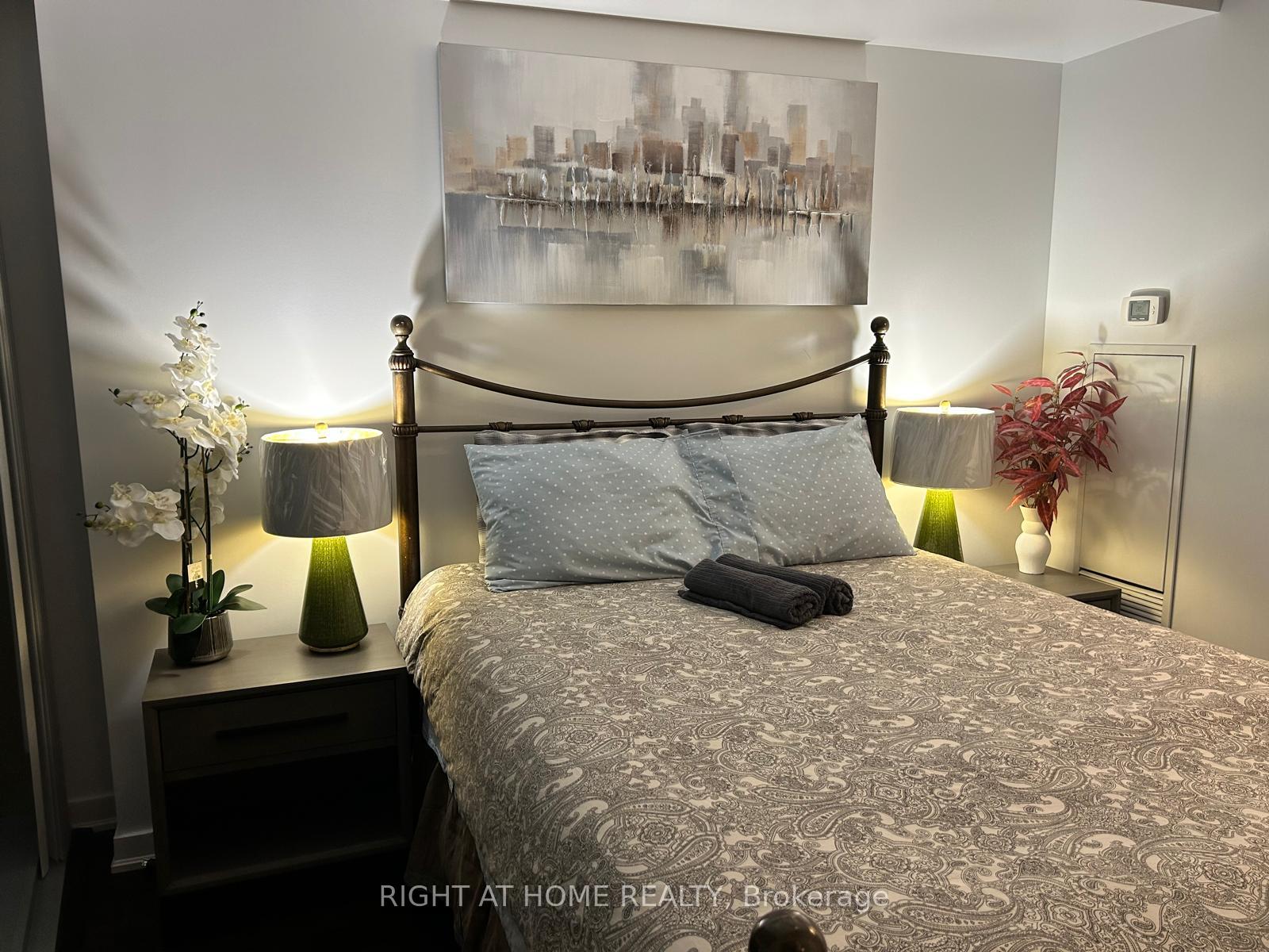 Photo 13 of Unit 2503, 12 York Street, Toronto, Waterfront Communities — HOMEH