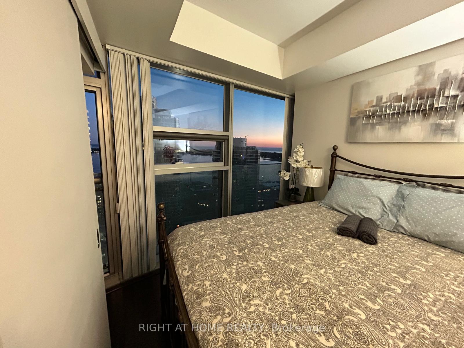 Photo 16 of Unit 2503, 12 York Street, Toronto, Waterfront Communities — HOMEH