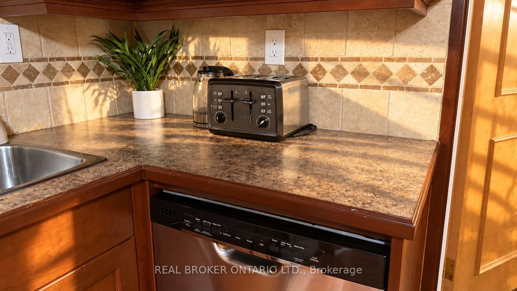 Photo 9 of Unit (Basement), 461 Westmount Avenue, Toronto, Oakwood Village — HOMEH