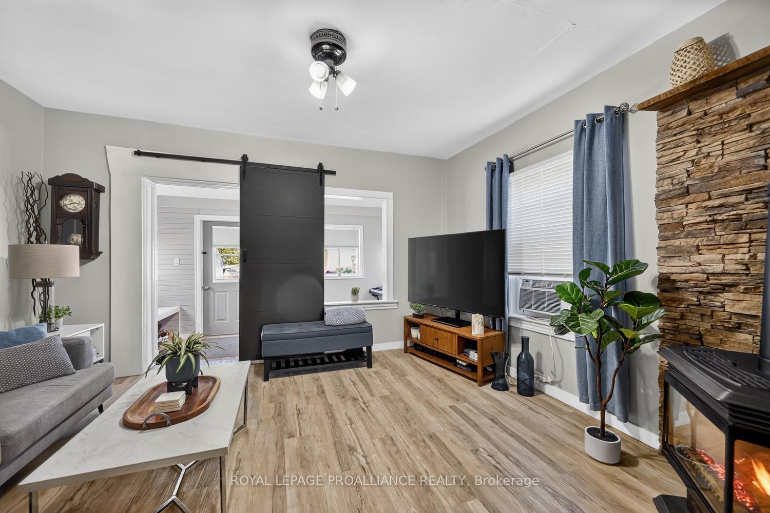 Photo 7 of 83 Louis Street, Brockville, Brockville — HOMEH