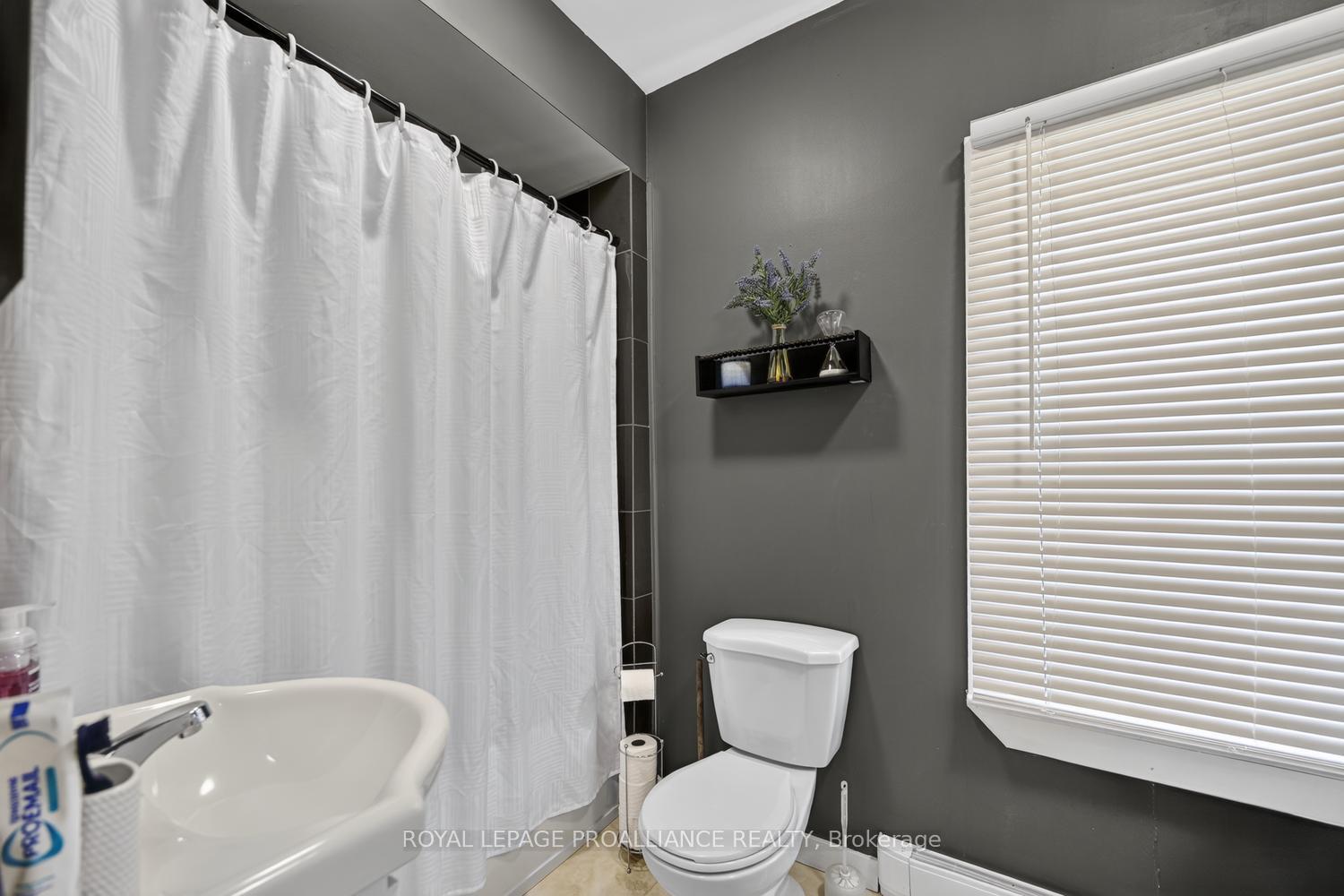 Photo 9 of 83 Louis Street, Brockville, Brockville — HOMEH