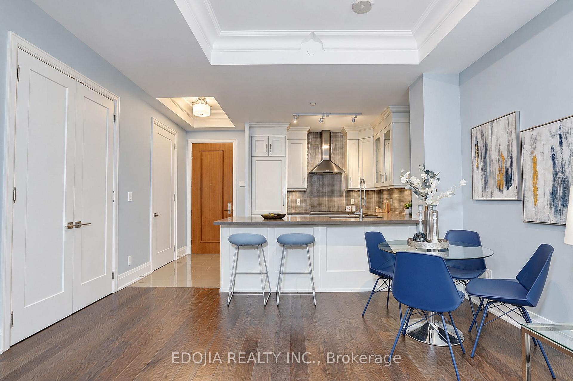 Photo 6 of Unit 102, 9 Stollery Pond Crescent, Markham, Devil's Elbow — HOMEH