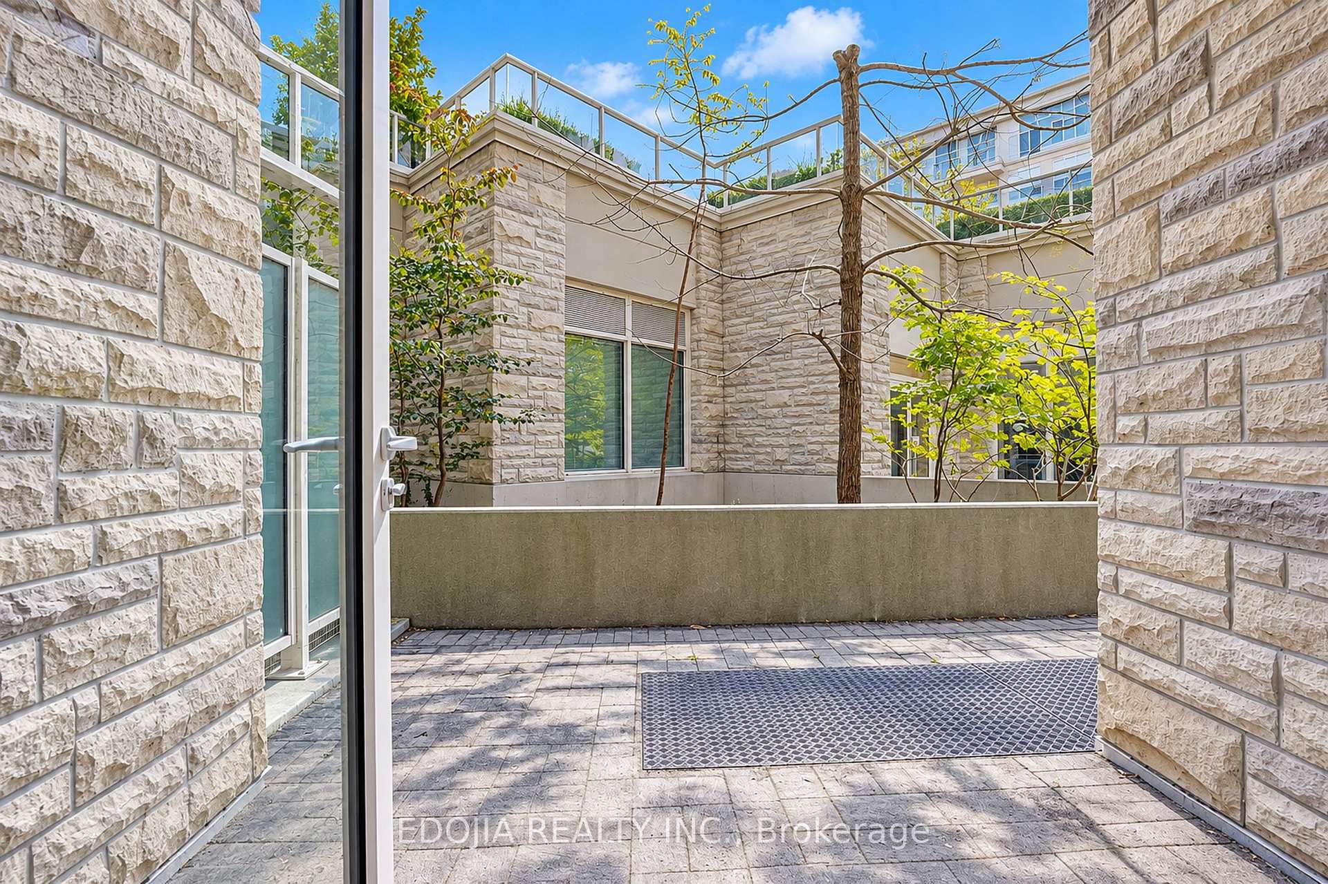 Photo 24 of Unit 102, 9 Stollery Pond Crescent, Markham, Devil's Elbow — HOMEH