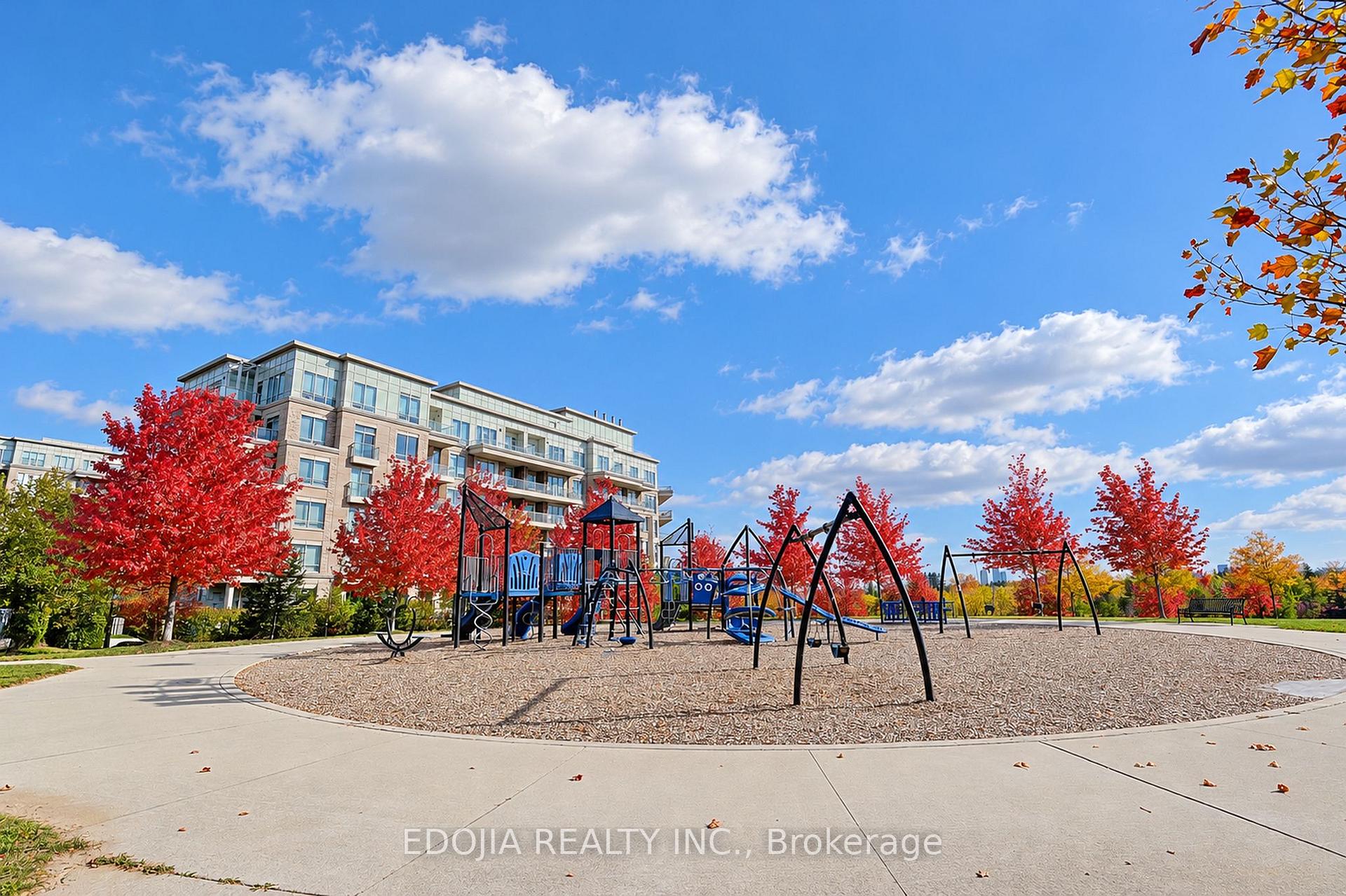 Photo 41 of Unit 102, 9 Stollery Pond Crescent, Markham, Devil's Elbow — HOMEH