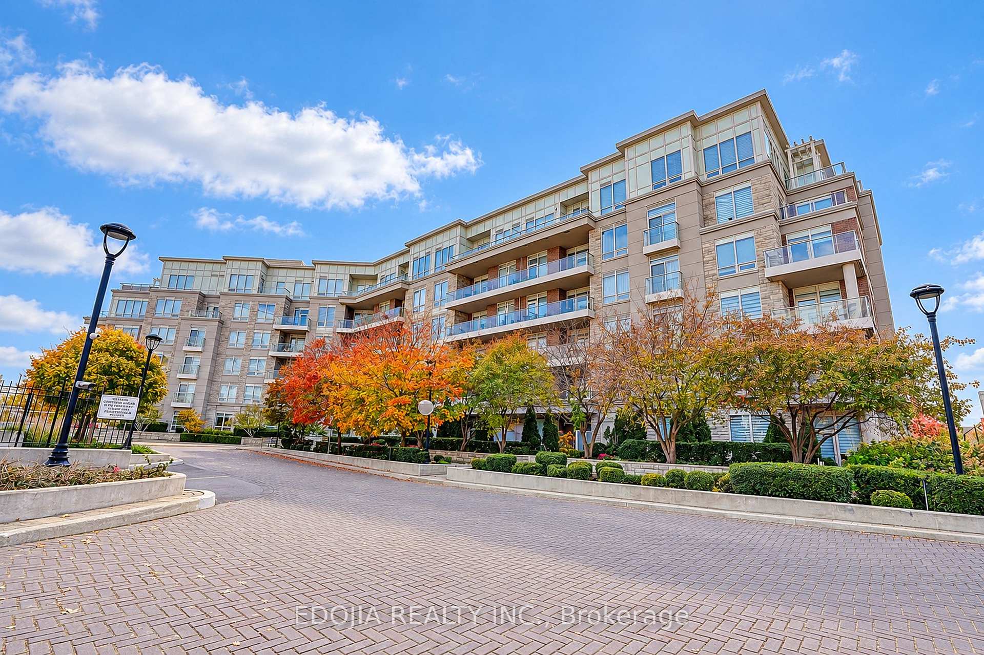 Photo 43 of Unit 102, 9 Stollery Pond Crescent, Markham, Devil's Elbow — HOMEH