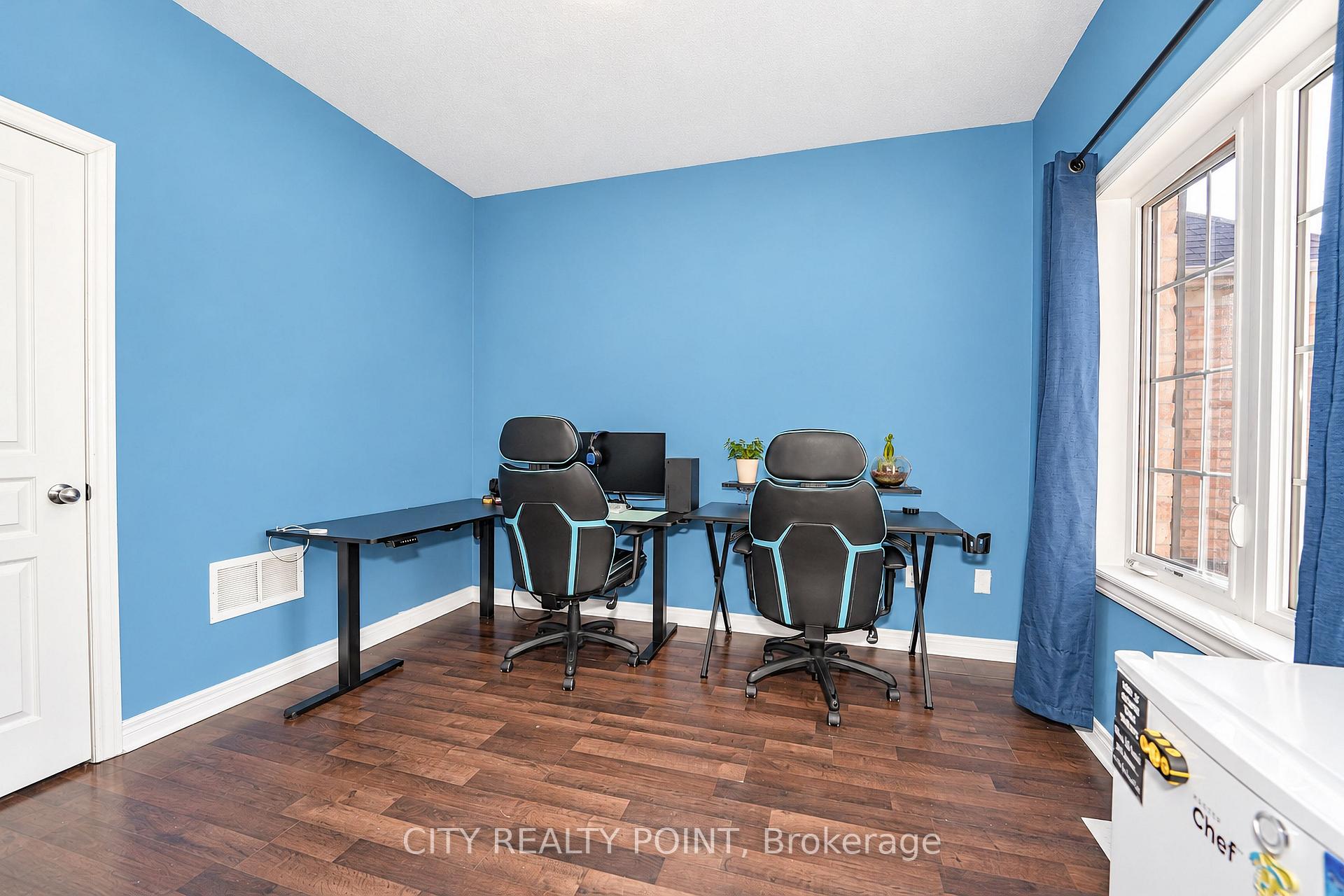 Photo 17 of 58 Divinity Circle, Brampton, Northwest Brampton — HOMEH