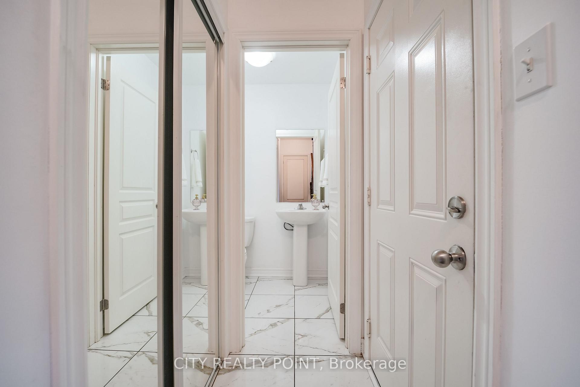 Photo 23 of 58 Divinity Circle, Brampton, Northwest Brampton — HOMEH