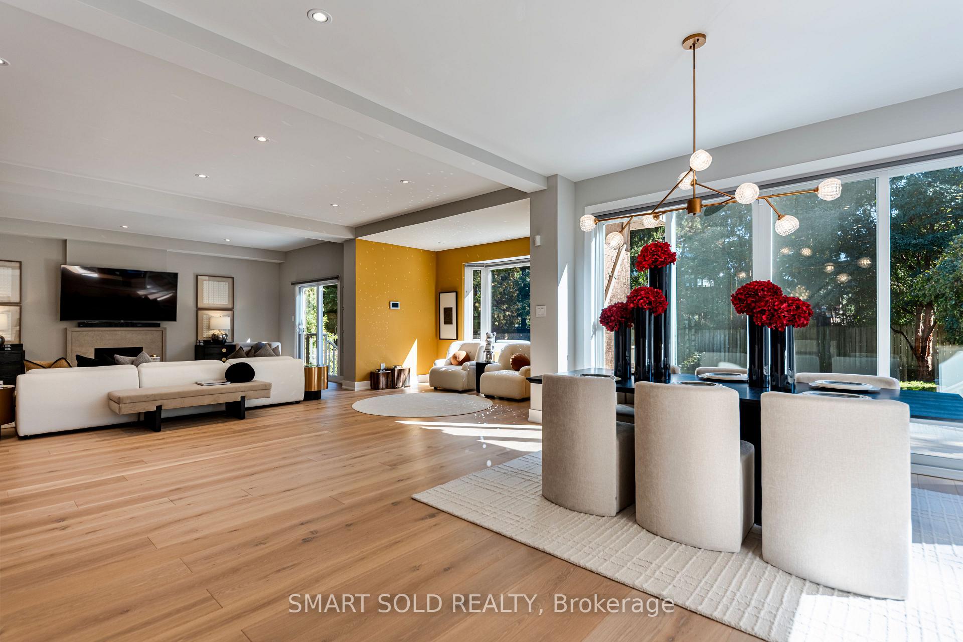 Photo 5 of 231 Hounslow Avenue, North York, Willowdale West — HOMEH