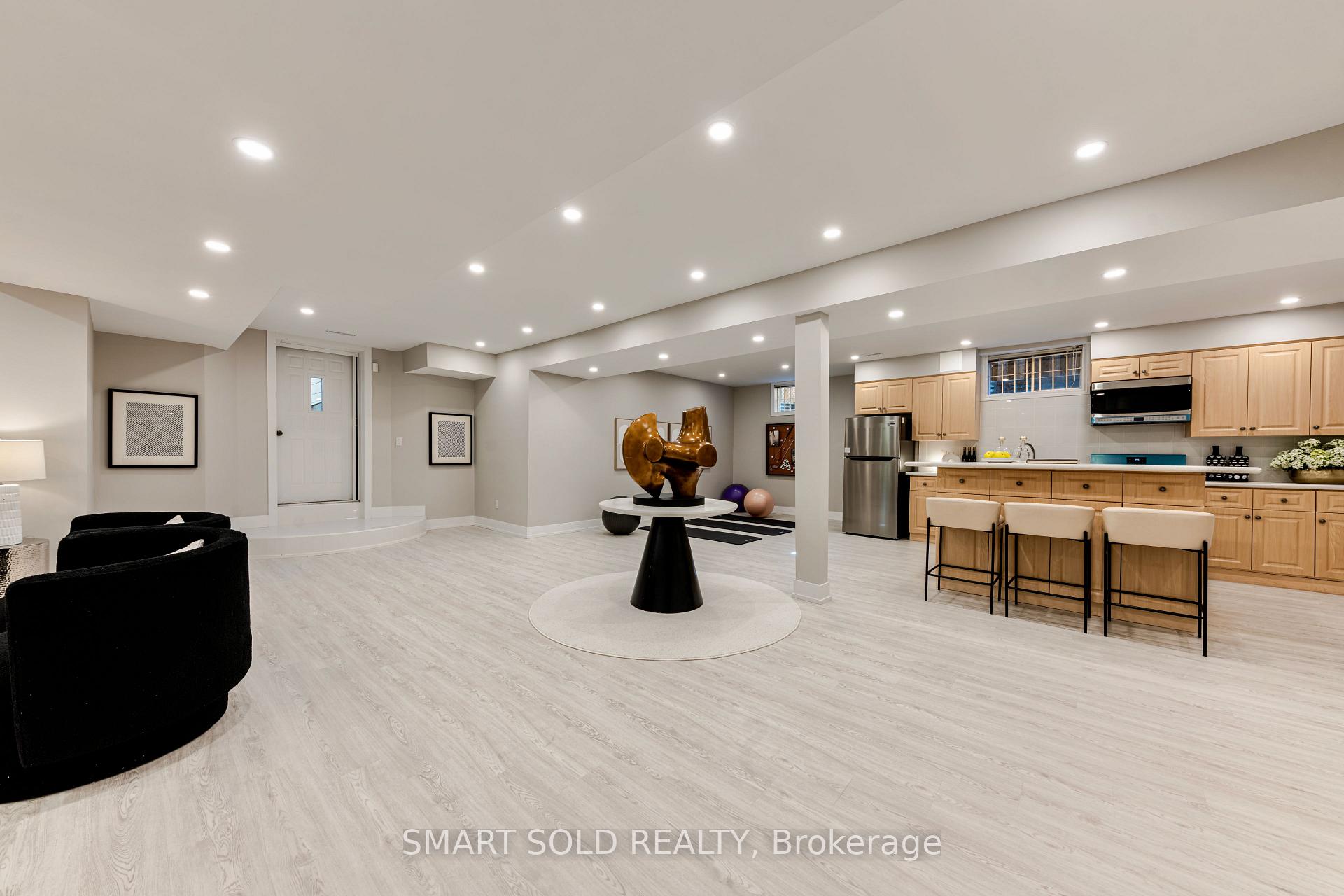 Photo 28 of 231 Hounslow Avenue, North York, Willowdale West — HOMEH