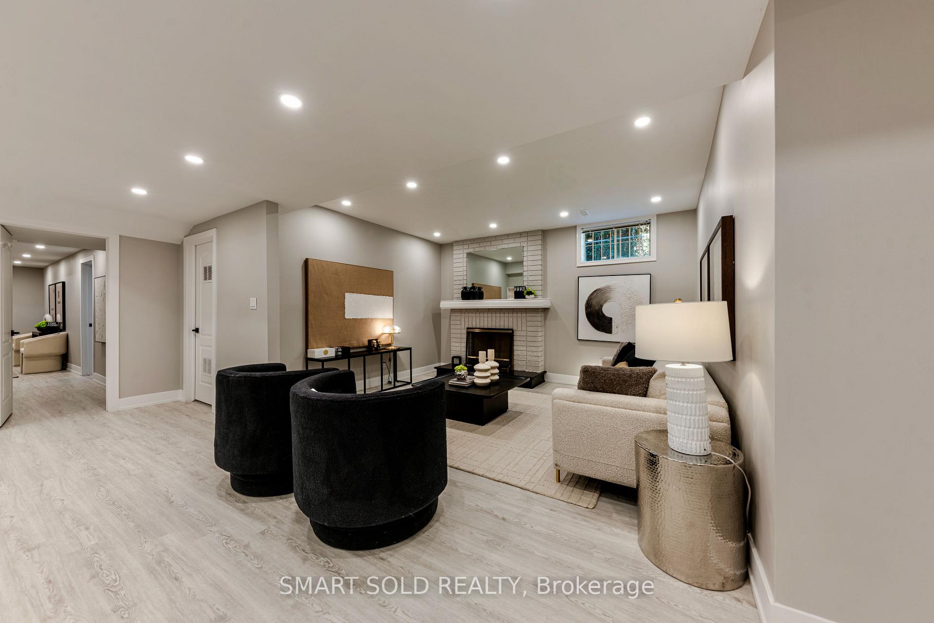 Photo 30 of 231 Hounslow Avenue, North York, Willowdale West — HOMEH