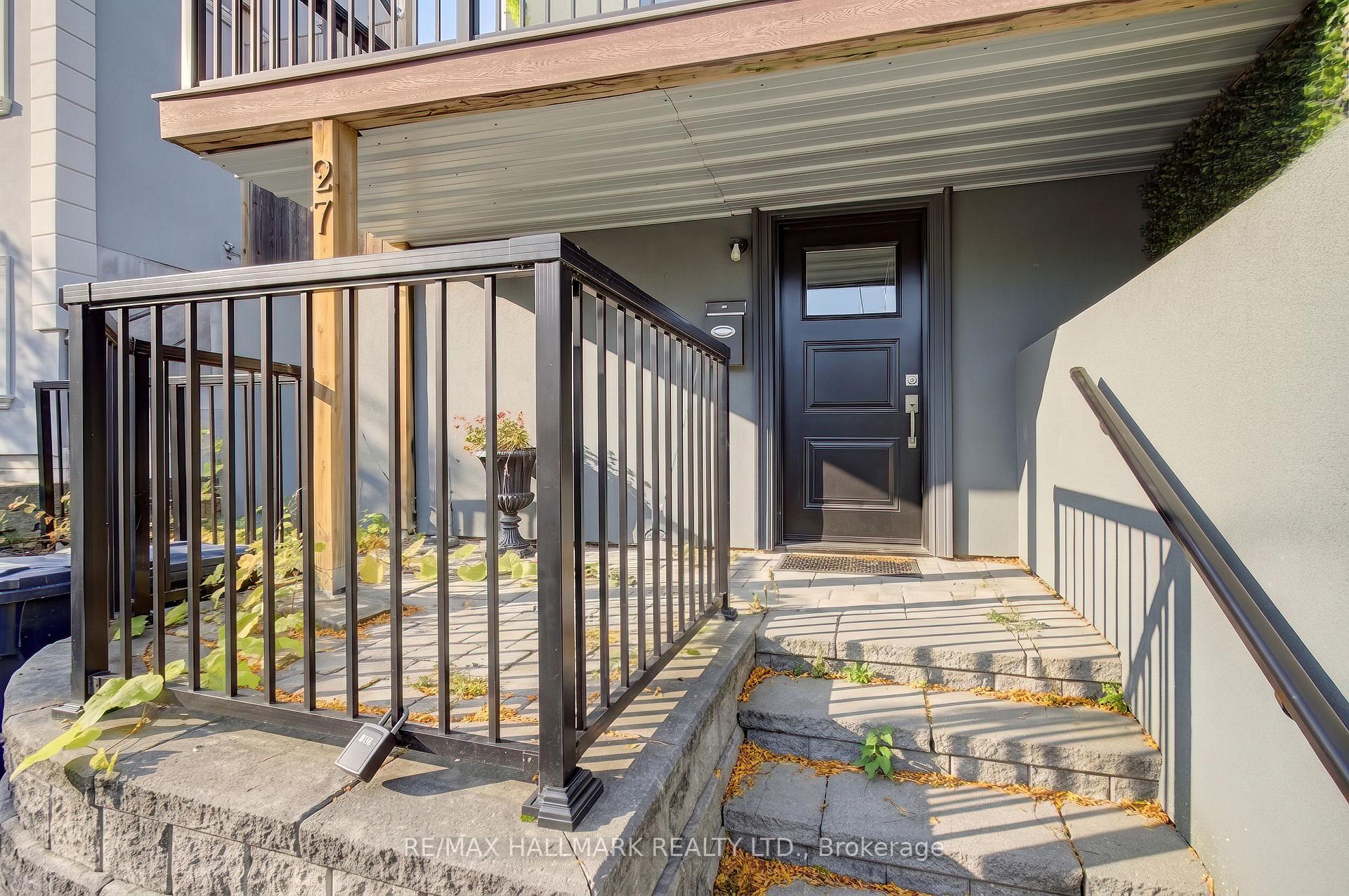 Photo 2 of 27 Bexhill Lower Avenue, Scarborough, Clairlea-Birchmount — HOMEH
