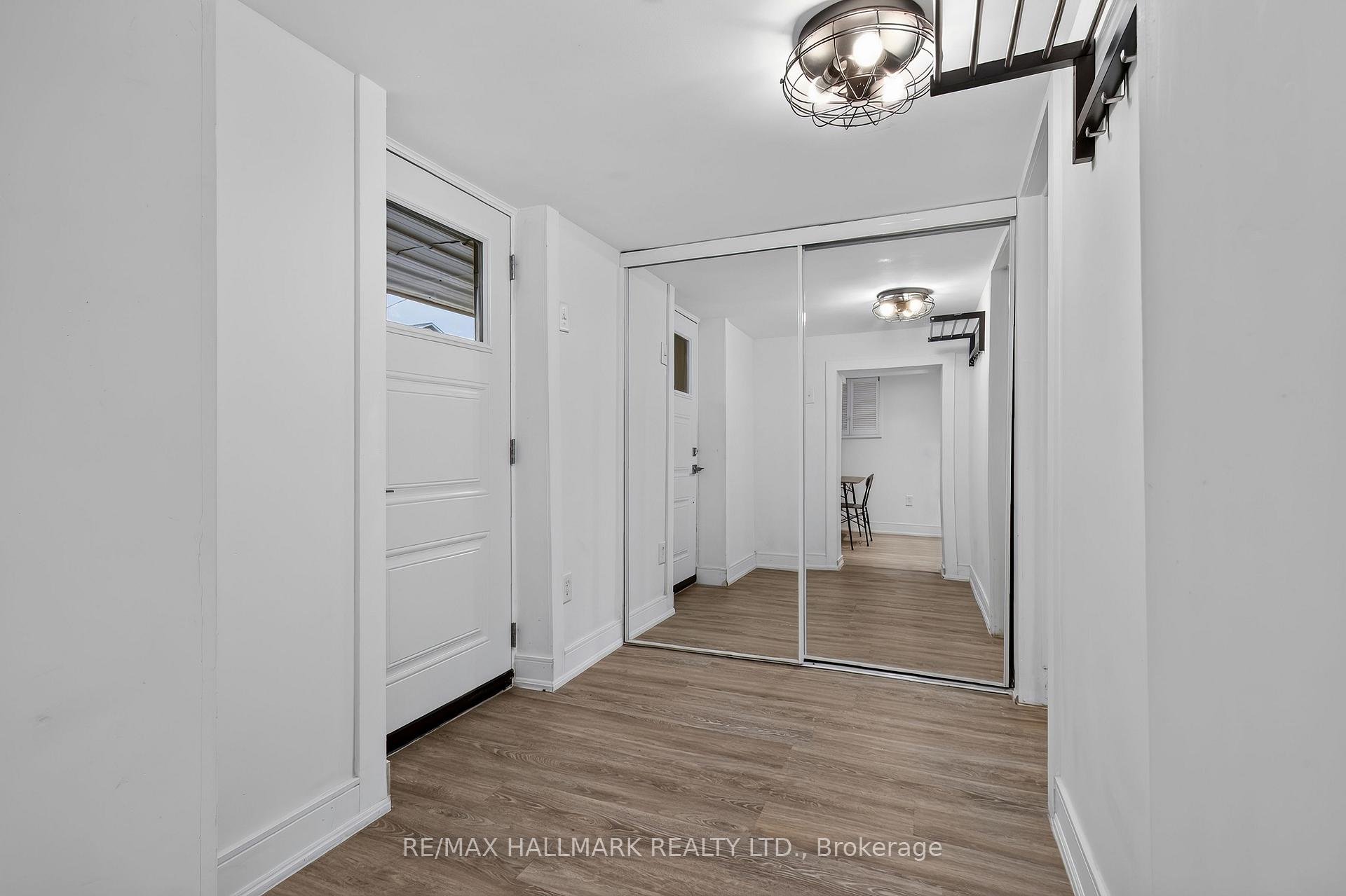 Photo 4 of 27 Bexhill Lower Avenue, Scarborough, Clairlea-Birchmount — HOMEH