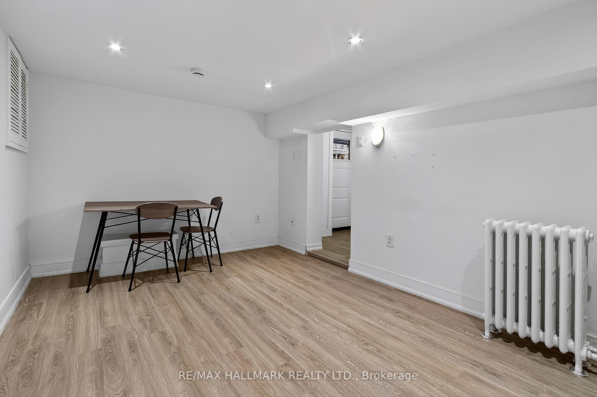Photo 7 of 27 Bexhill Lower Avenue, Scarborough, Clairlea-Birchmount — HOMEH