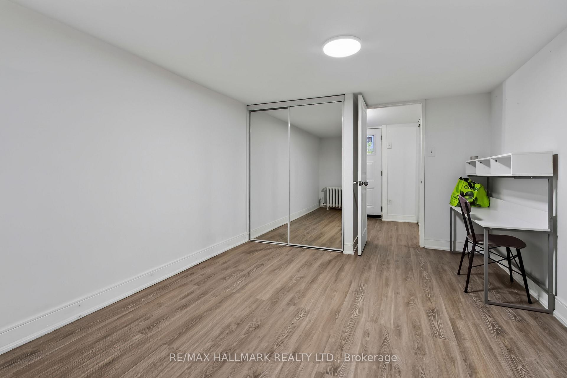 Photo 12 of 27 Bexhill Lower Avenue, Scarborough, Clairlea-Birchmount — HOMEH