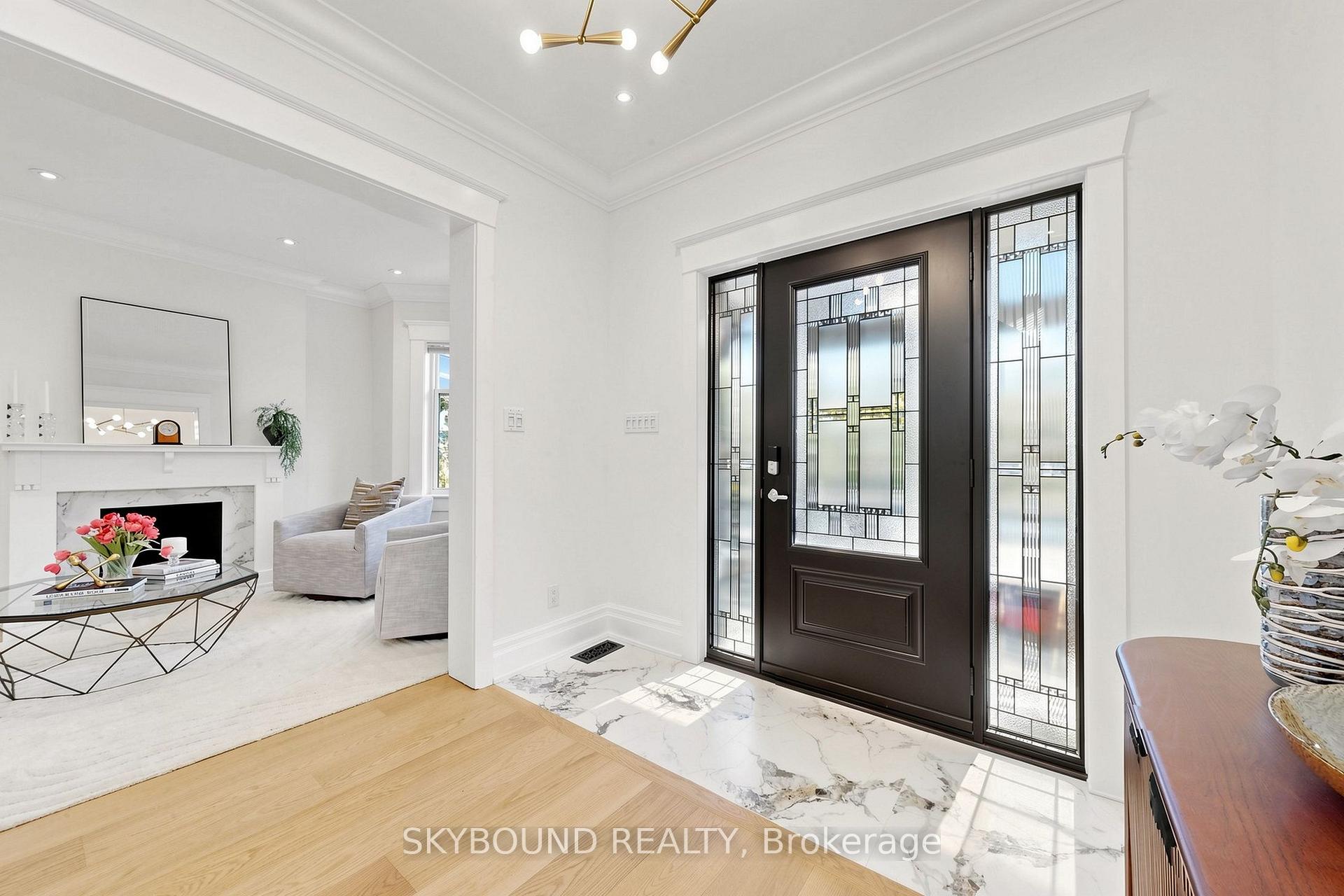 Photo 5 of 156 Hampton Avenue S, Toronto, North Riverdale — HOMEH