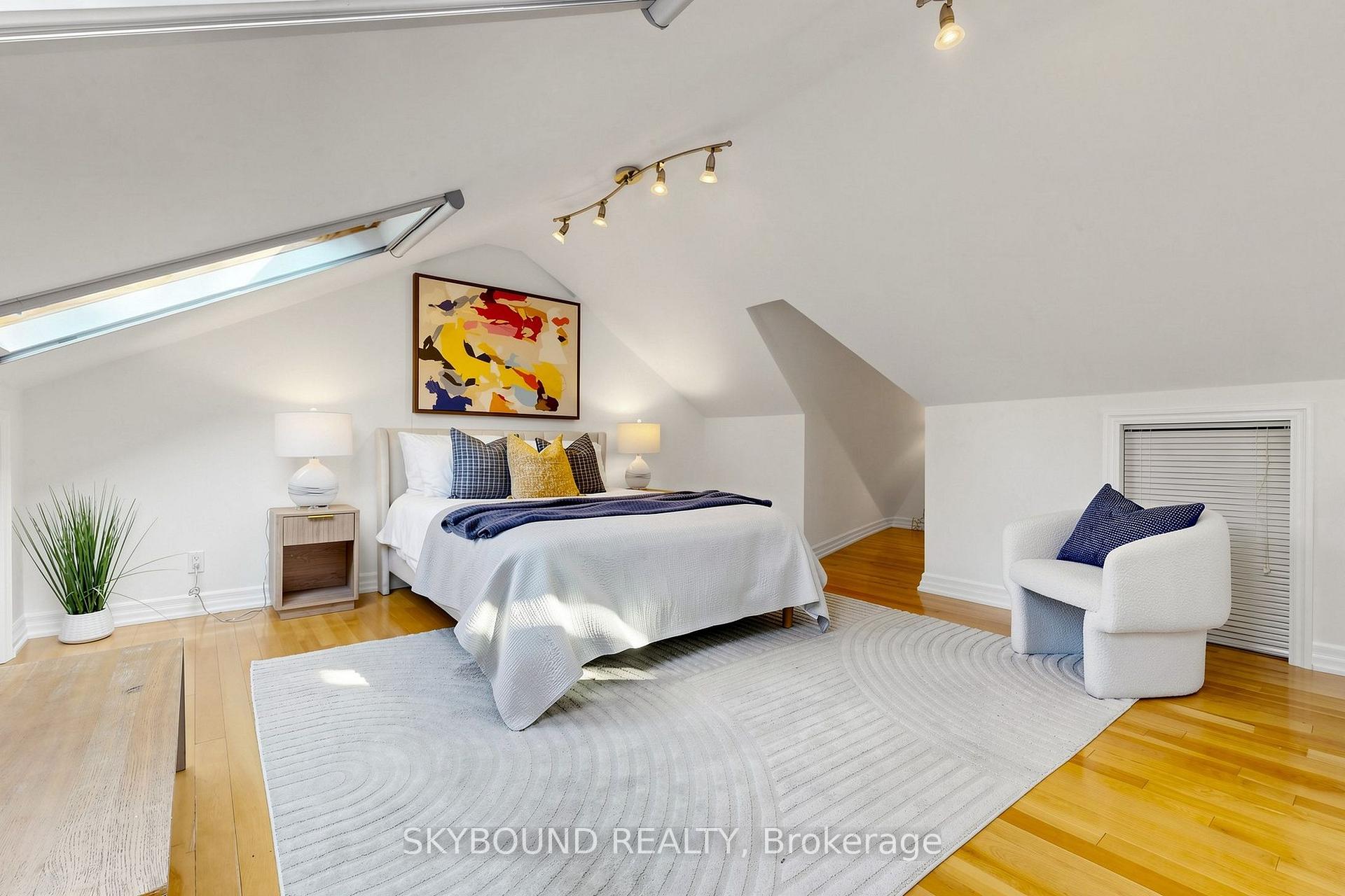 Photo 36 of 156 Hampton Avenue S, Toronto, North Riverdale — HOMEH