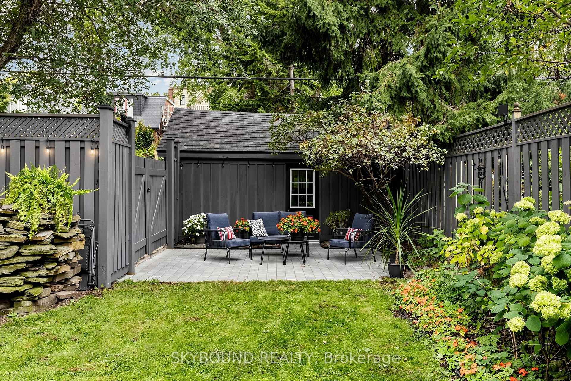 Photo 44 of 156 Hampton Avenue S, Toronto, North Riverdale — HOMEH