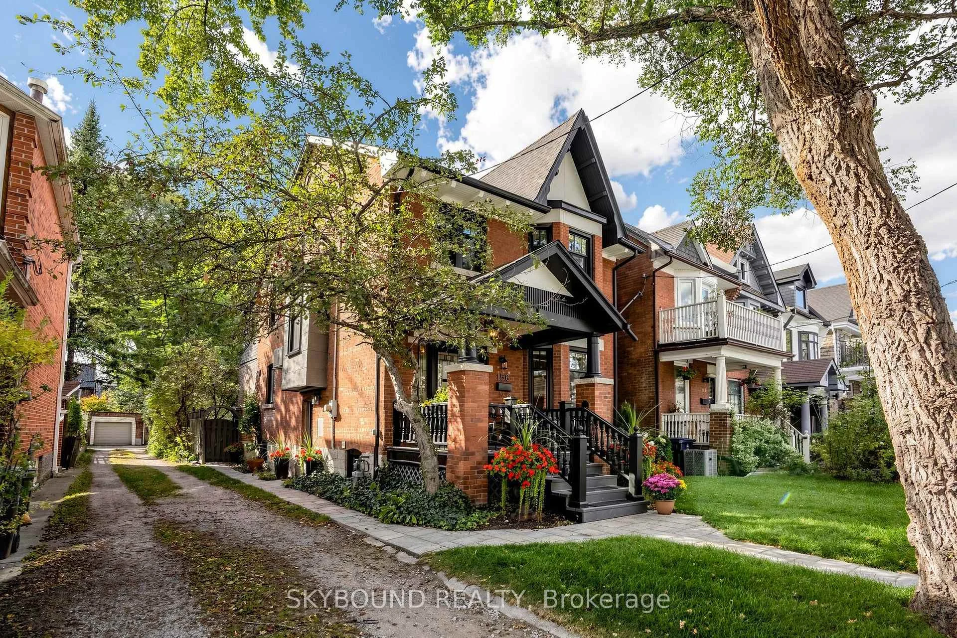 Photo 7 of 156 Hampton Avenue, Toronto, North Riverdale — HOMEH