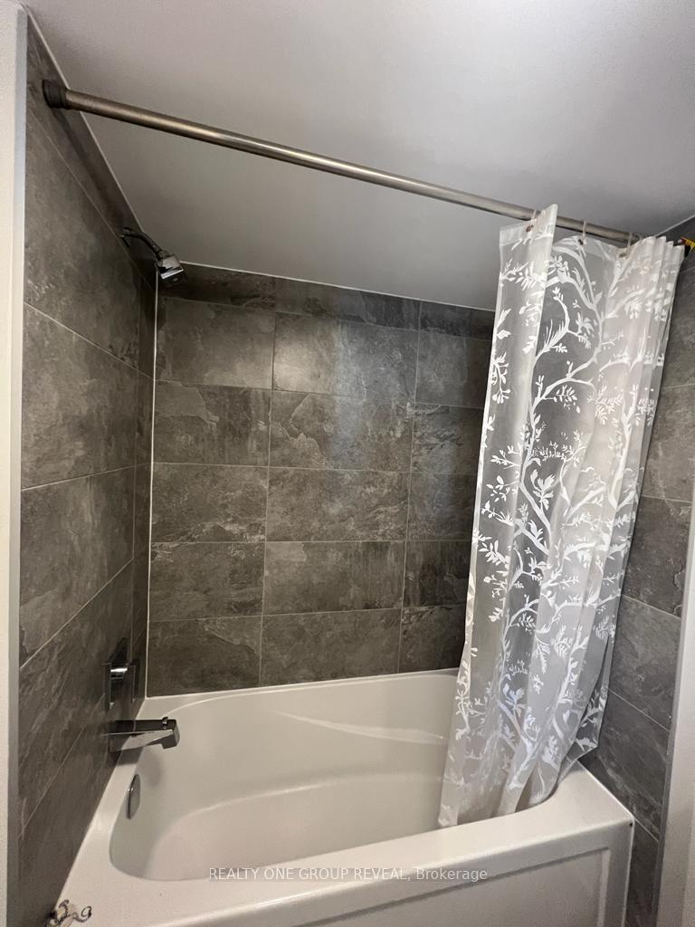 Photo 7 of 1636 Pleasure Valley Path, Oshawa, Samac — HOMEH