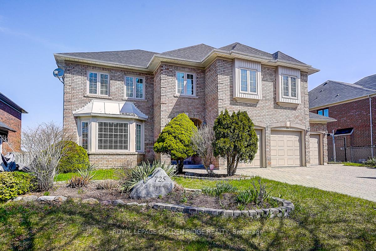 Photo 2 of 725 Exceller Circle, Newmarket, Stonehaven-Wyndham — HOMEH