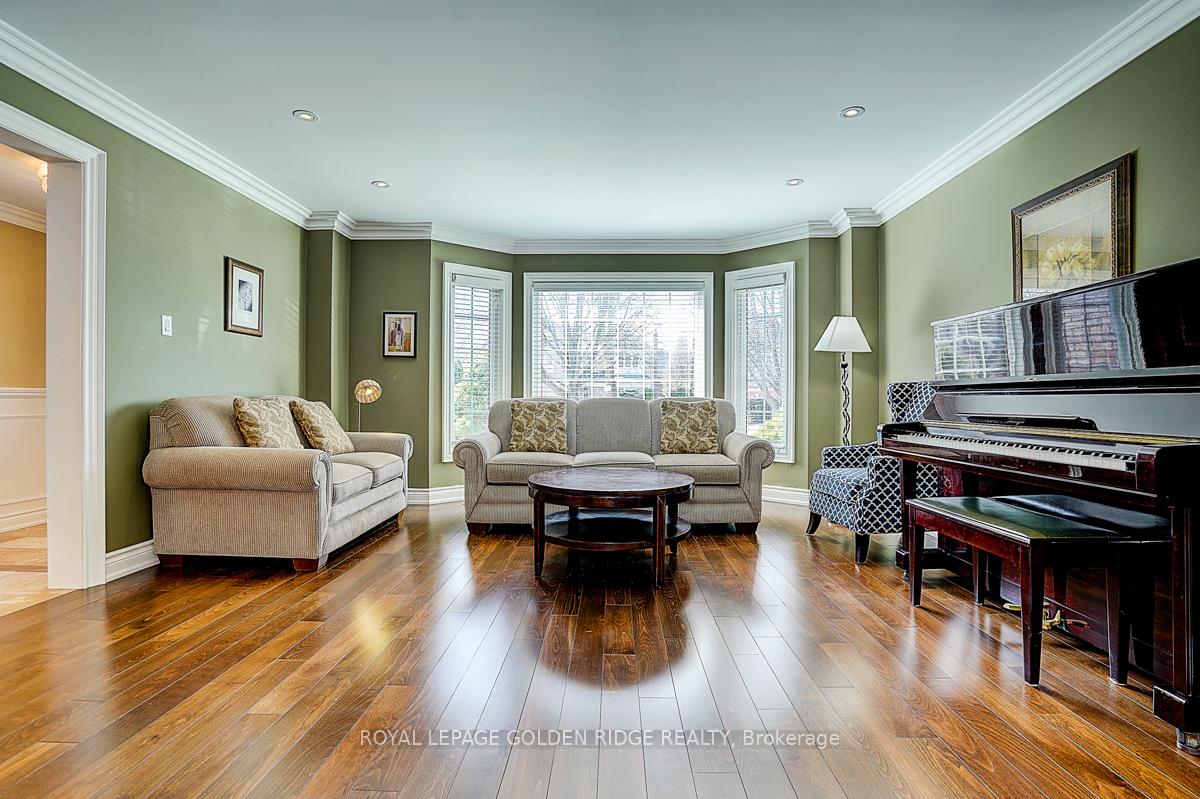 Photo 7 of 725 Exceller Circle, Newmarket, Stonehaven-Wyndham — HOMEH