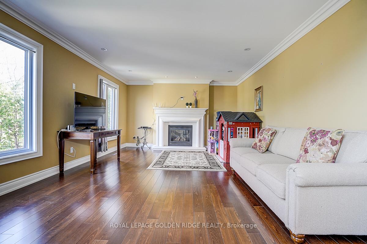 Photo 13 of 725 Exceller Circle, Newmarket, Stonehaven-Wyndham — HOMEH