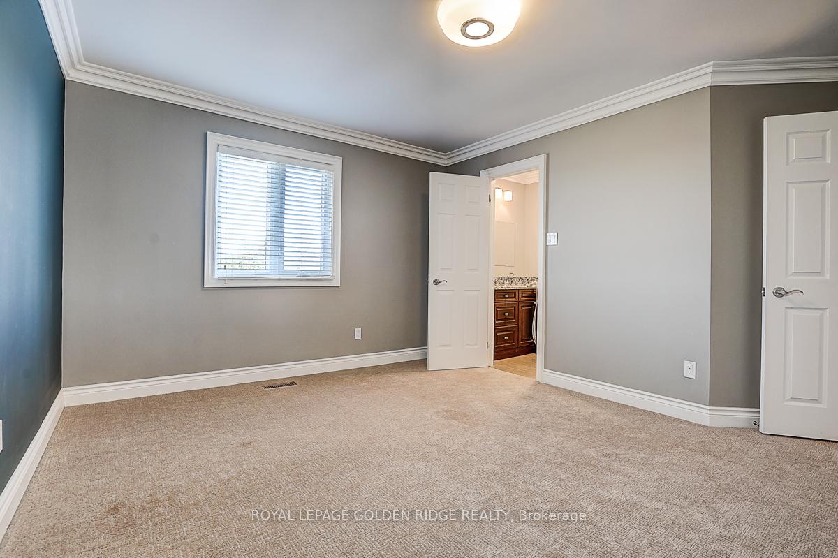 Photo 33 of 725 Exceller Circle, Newmarket, Stonehaven-Wyndham — HOMEH