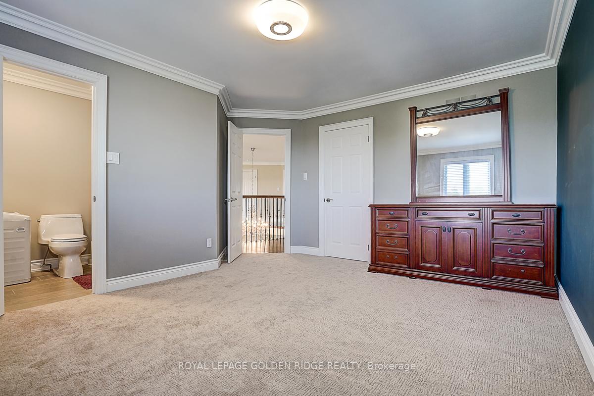 Photo 35 of 725 Exceller Circle, Newmarket, Stonehaven-Wyndham — HOMEH