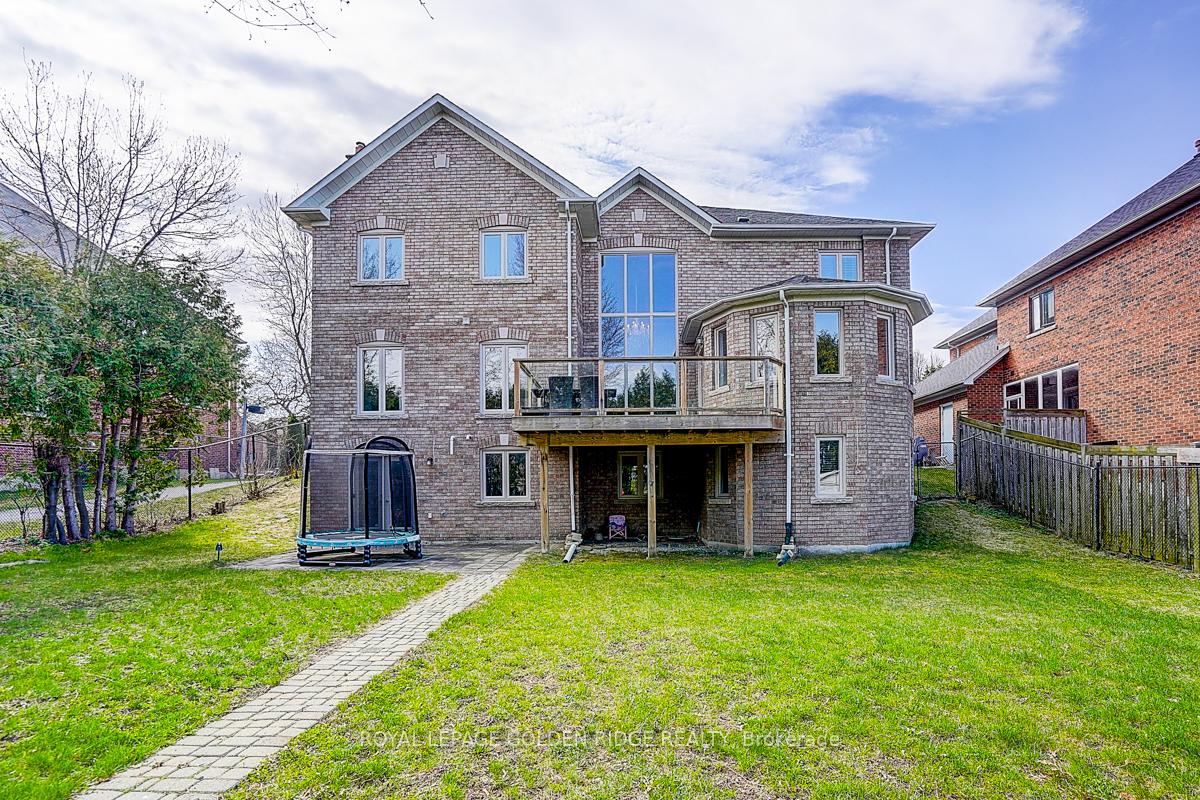 Photo 42 of 725 Exceller Circle, Newmarket, Stonehaven-Wyndham — HOMEH