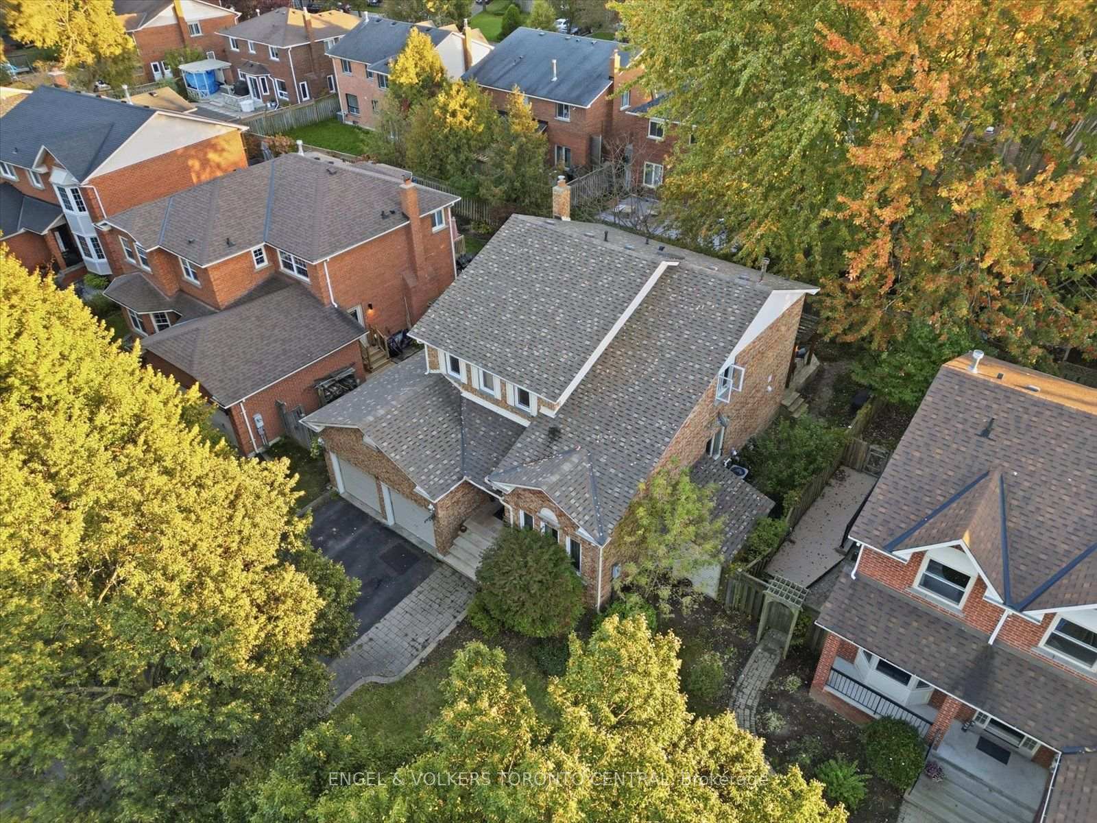 Photo 3 of 14 Hillman Drive, Ajax, South East — HOMEH