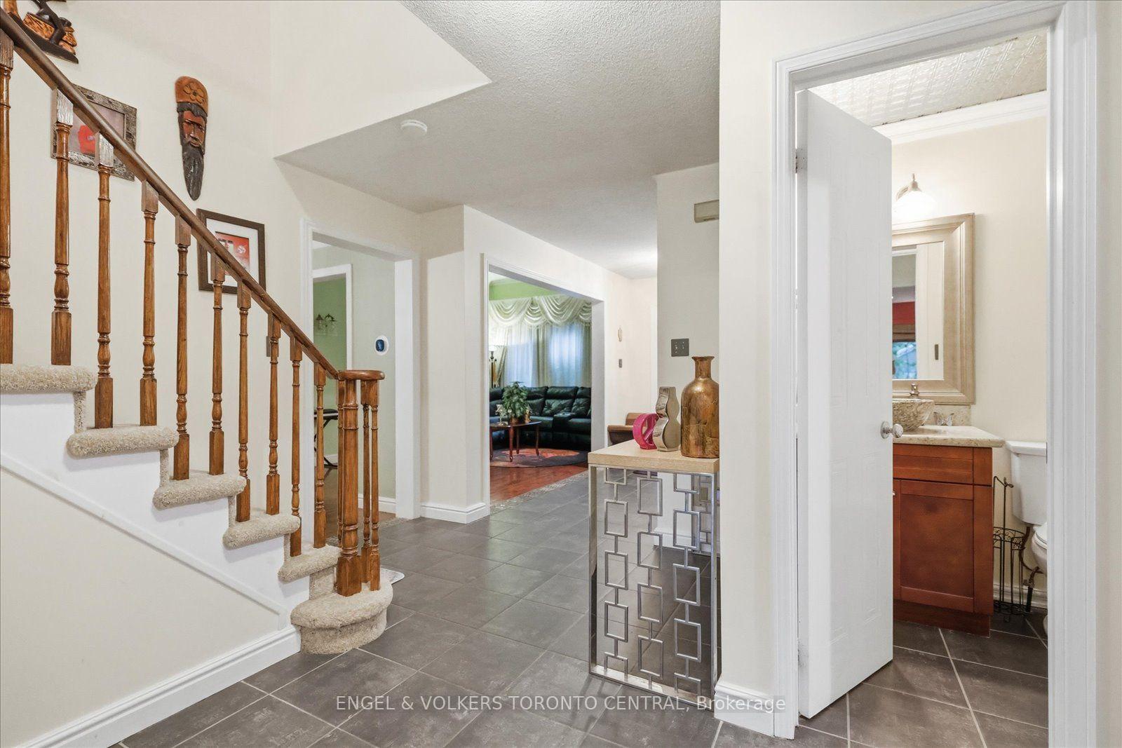Photo 5 of 14 Hillman Drive, Ajax, South East — HOMEH