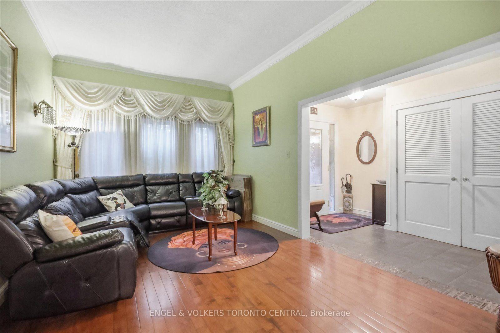 Photo 7 of 14 Hillman Drive, Ajax, South East — HOMEH