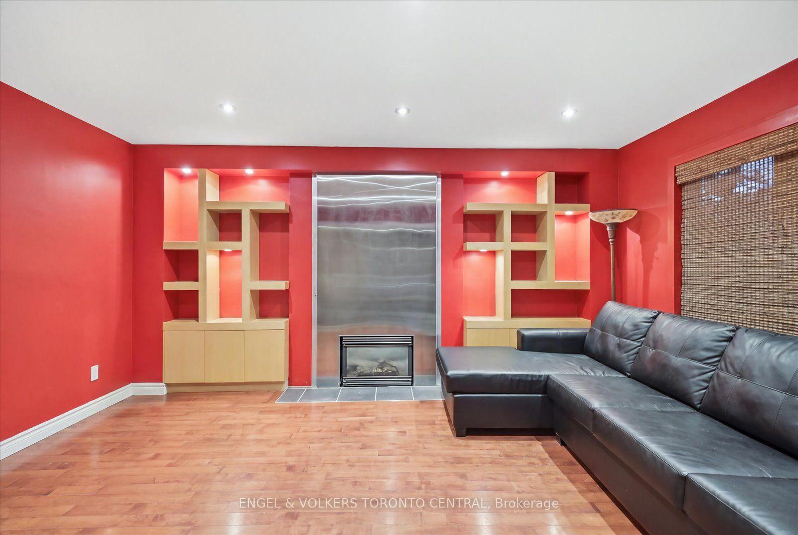 Photo 13 of 14 Hillman Drive, Ajax, South East — HOMEH